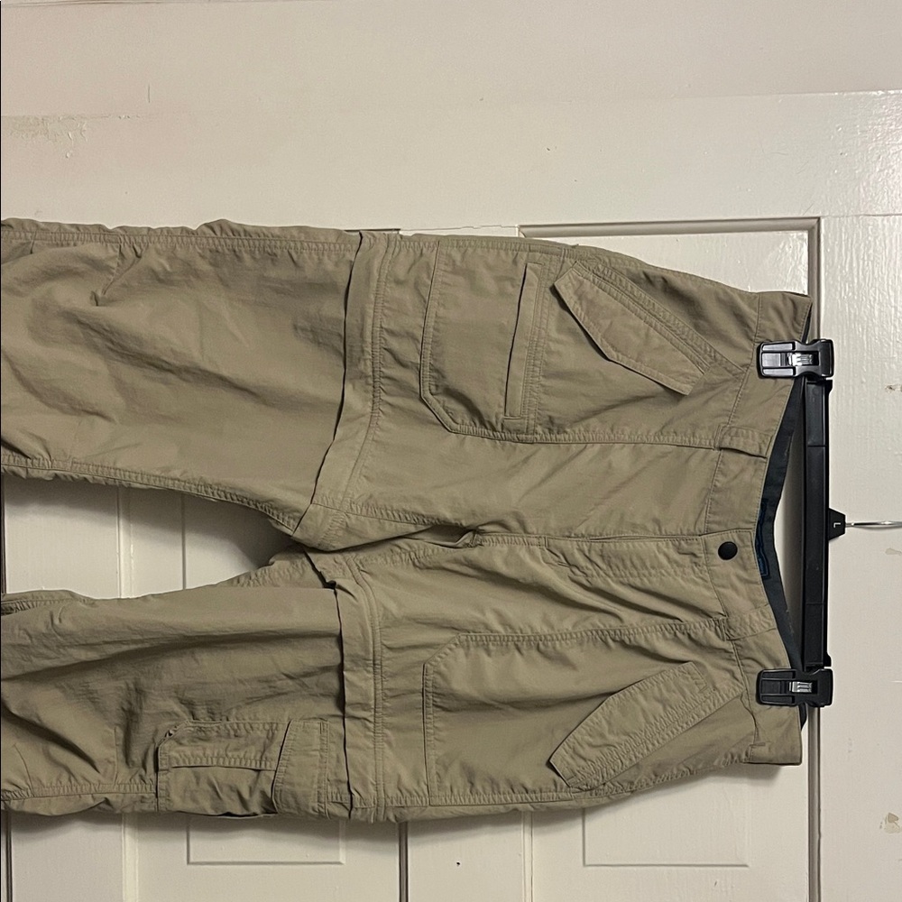 Women’s Eastern Mountain Sports Tan Cargo Pants